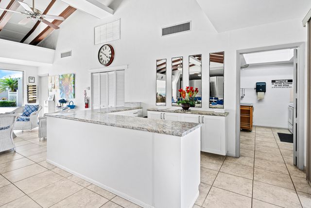 315 CIRCLE Drive S 201, Boynton Beach, FL 33435