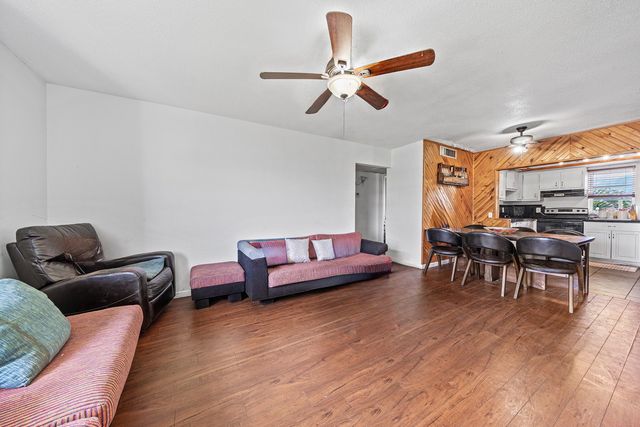 315 CIRCLE Drive S 201, Boynton Beach, FL 33435