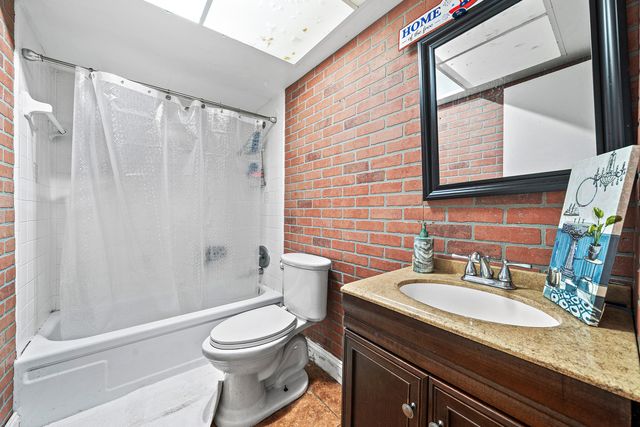315 CIRCLE Drive S 201, Boynton Beach, FL 33435