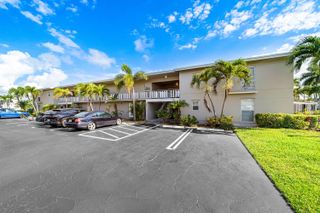 315 CIRCLE Drive S 201, Boynton Beach, FL 33435