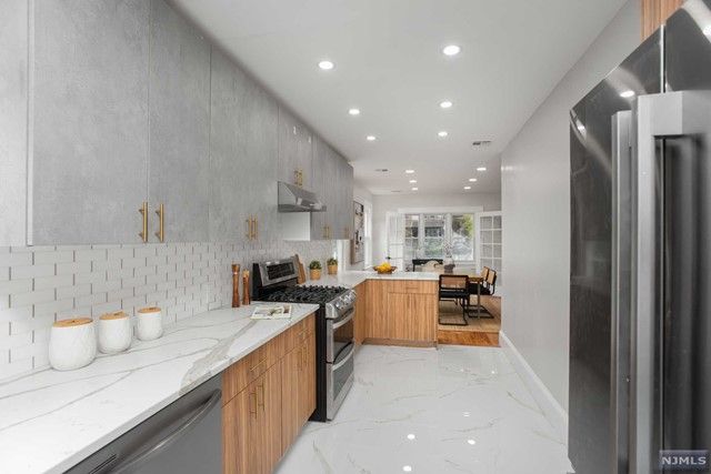 21 Marston Place, Montclair, NJ 07042