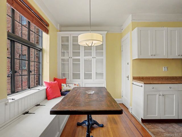 2 Westchester Avenue 4J, White Plains, NY 10601