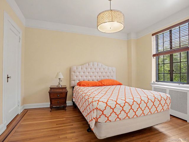 2 Westchester Avenue 4J, White Plains, NY 10601
