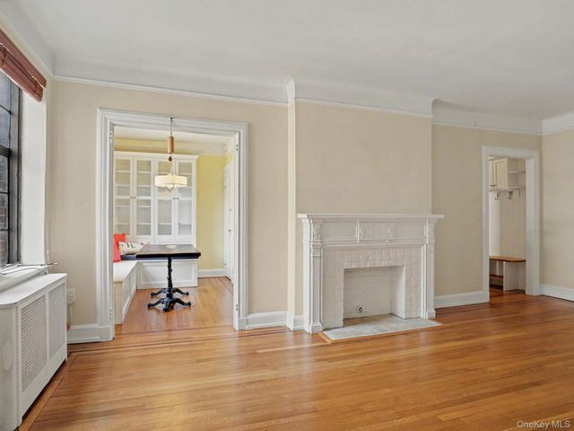 2 Westchester Avenue 4J, White Plains, NY 10601