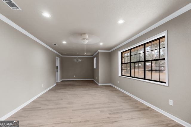 545 S 5th Street, Jesup, GA 31545