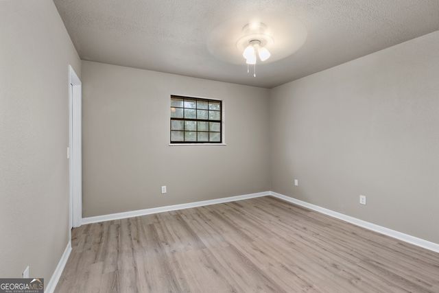 545 S 5th Street, Jesup, GA 31545