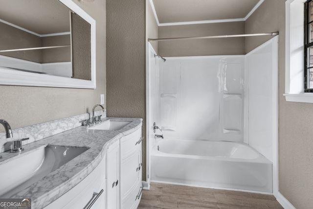 545 S 5th Street, Jesup, GA 31545