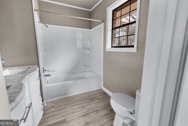 545 S 5th Street, Jesup, GA 31545