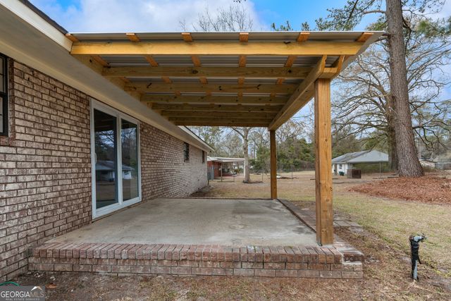 545 S 5th Street, Jesup, GA 31545