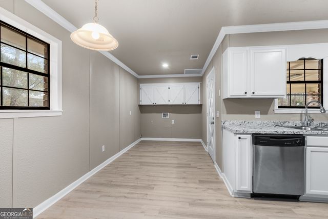 545 S 5th Street, Jesup, GA 31545