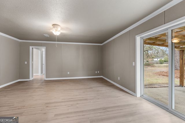 545 S 5th Street, Jesup, GA 31545