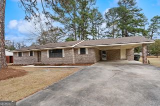 545 S 5th Street, Jesup, GA 31545