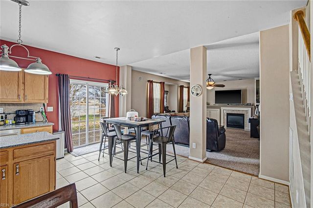 945 Foxboro DR, Newport News, VA 23602