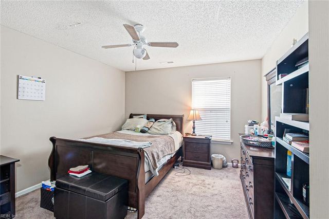 945 Foxboro DR, Newport News, VA 23602