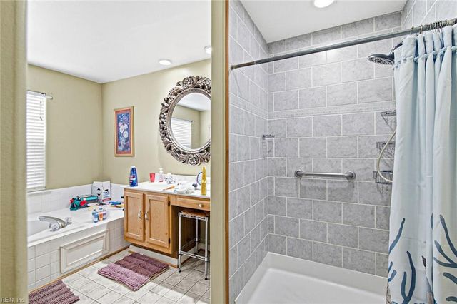 945 Foxboro DR, Newport News, VA 23602