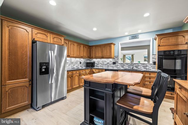 4 NEARFIELD RD, Lutherville Timonium, MD 21093