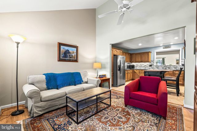 4 NEARFIELD RD, Lutherville Timonium, MD 21093