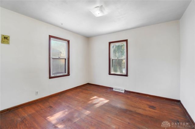 5711 Fairview Drive, Franklin, OH 45005