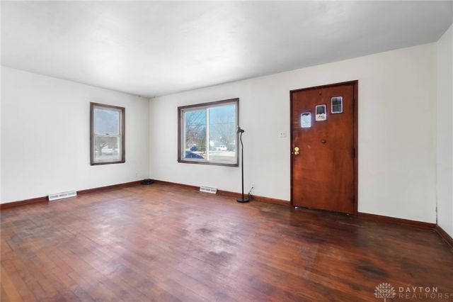 5711 Fairview Drive, Franklin, OH 45005
