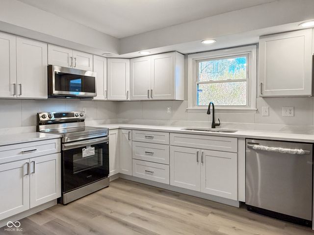 1208 Elizabeth Lane, Terre Haute, IN 47802