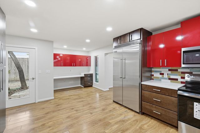 604 Donna Lane, Bedford, TX 76022