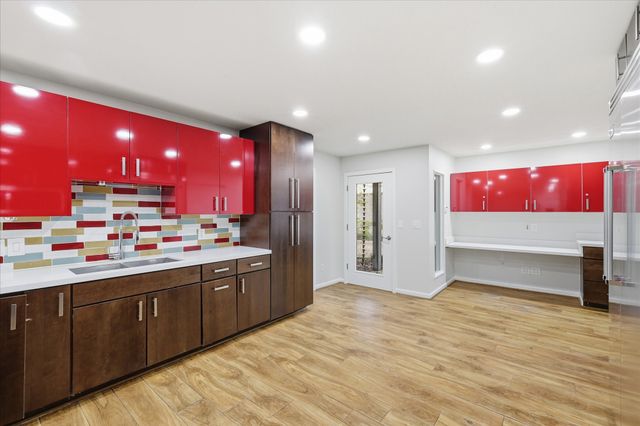 604 Donna Lane, Bedford, TX 76022