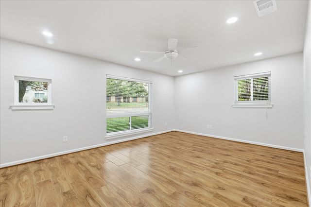 604 Donna Lane, Bedford, TX 76022