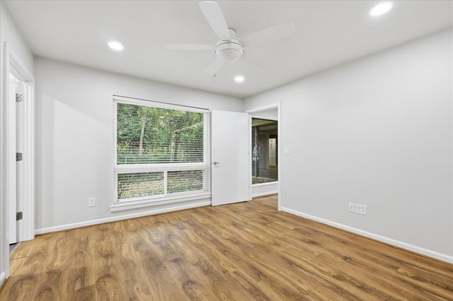 604 Donna Lane, Bedford, TX 76022