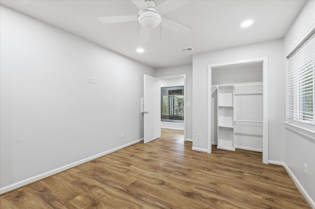 604 Donna Lane, Bedford, TX 76022