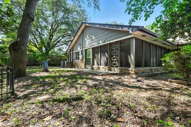 604 Donna Lane, Bedford, TX 76022