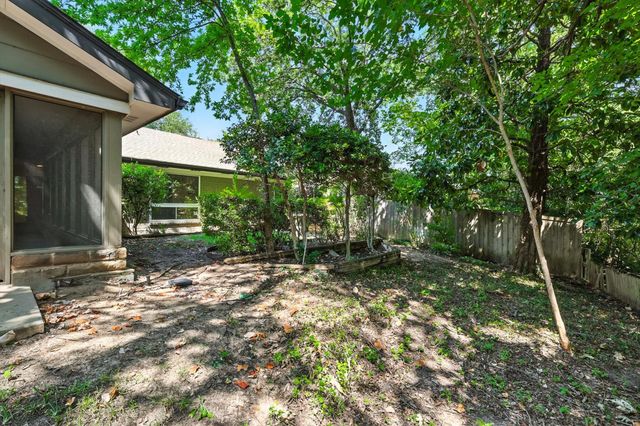 604 Donna Lane, Bedford, TX 76022