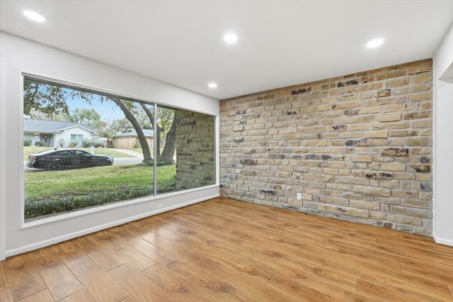 604 Donna Lane, Bedford, TX 76022