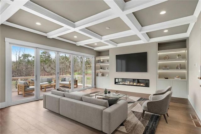 24 The Landing, Atlanta, GA 30350