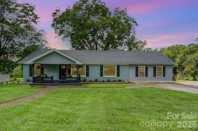 1164 Bradford Mountain Road, Lenoir, NC 28645