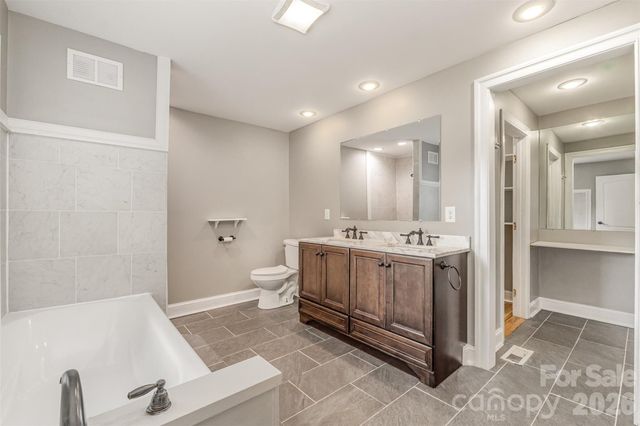 1164 Bradford Mountain Road, Lenoir, NC 28645