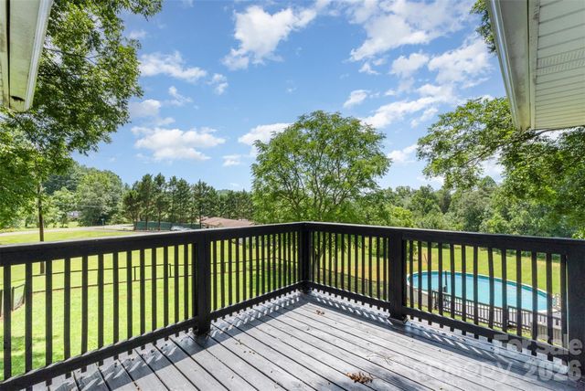 1164 Bradford Mountain Road, Lenoir, NC 28645