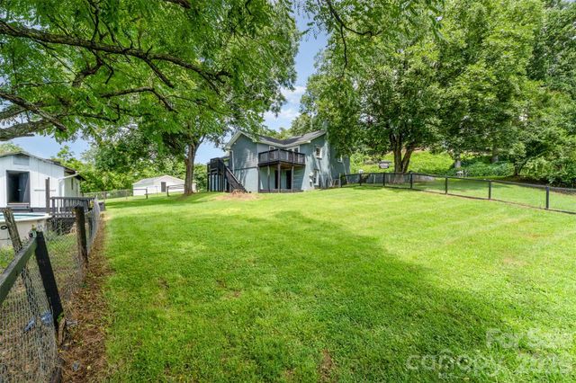 1164 Bradford Mountain Road, Lenoir, NC 28645