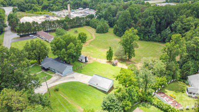 1164 Bradford Mountain Road, Lenoir, NC 28645