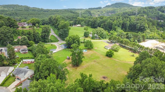 1164 Bradford Mountain Road, Lenoir, NC 28645