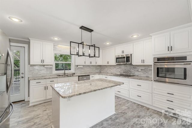 1164 Bradford Mountain Road, Lenoir, NC 28645