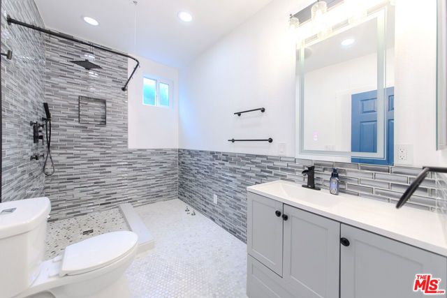 427 N Avenue 52, Los Angeles, CA 90042