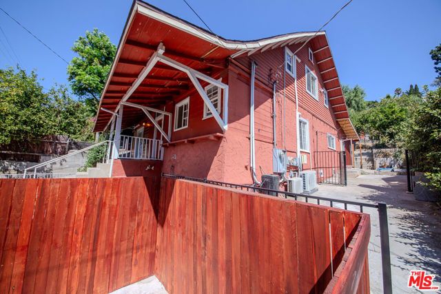427 N Avenue 52, Los Angeles, CA 90042