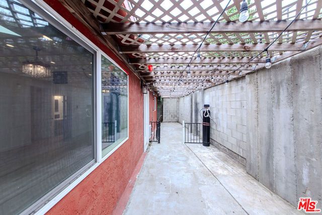 427 N Avenue 52, Los Angeles, CA 90042