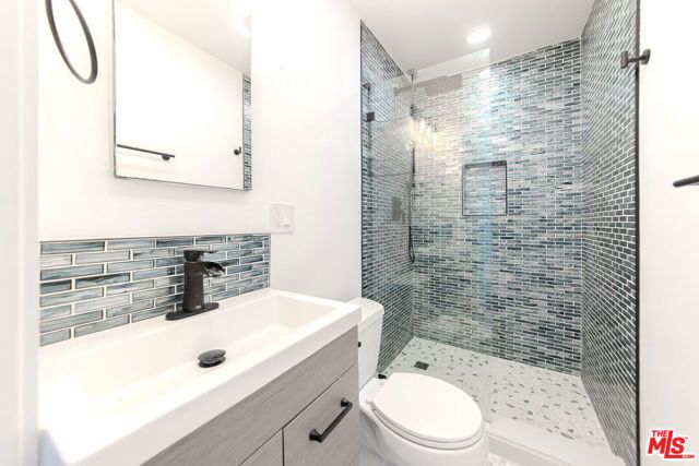 427 N Avenue 52, Los Angeles, CA 90042