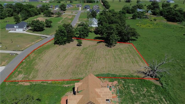3089 Buck Avenue, Elm Springs, AR 72762