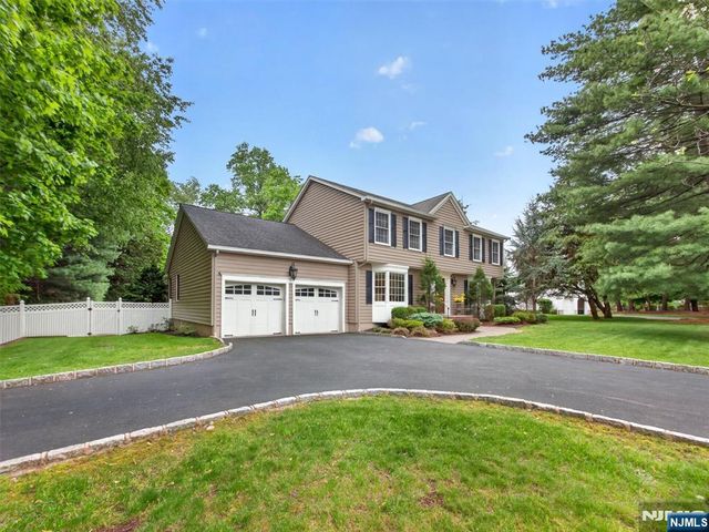 607 Poplar Road, River Vale, NJ 07675