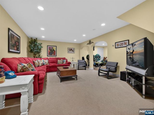 607 Poplar Road, River Vale, NJ 07675