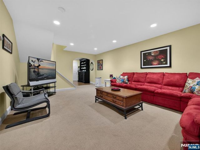 607 Poplar Road, River Vale, NJ 07675