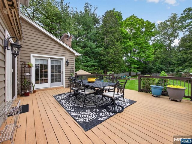 607 Poplar Road, River Vale, NJ 07675