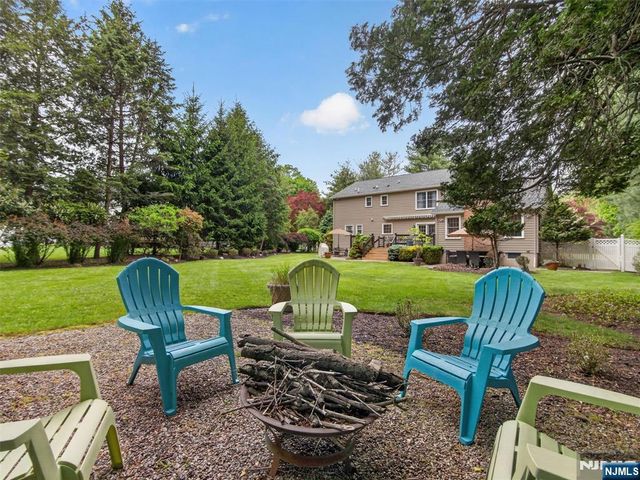 607 Poplar Road, River Vale, NJ 07675